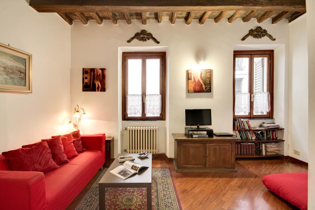 Stunning Pantheon Apartment Rome Room photo